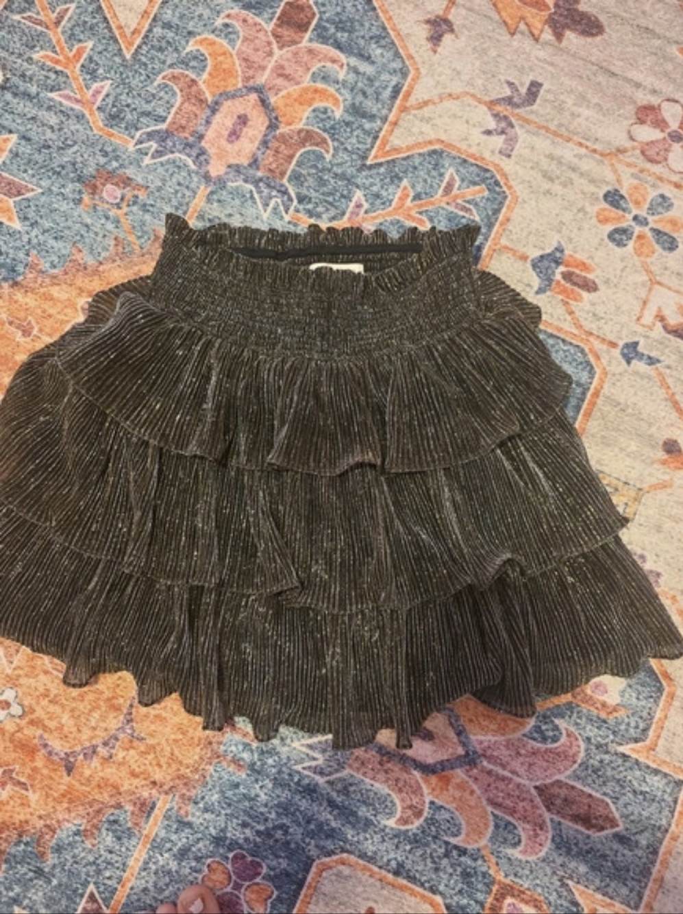 Pleated Ruffle Mini Skirt in Black/shimmery - Like New